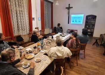 Rodiče dětí z projektu Adopce na dálku se sešli v Plzni