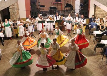 Výroční benefiční ples pomůže v Paraguayi