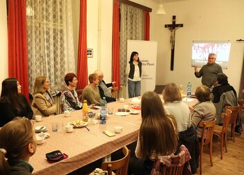 Adoptivní rodiče se setkali na svátek Martina de Porres